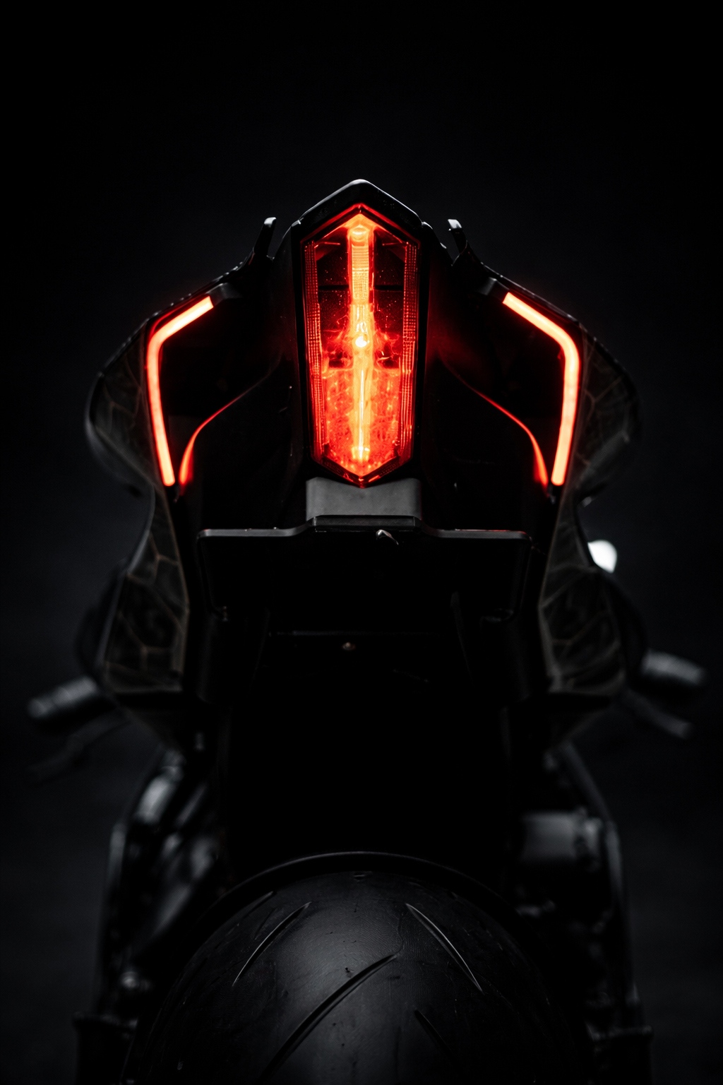 R7 Genesis Integrated Rear DRL & Signals VF Designs – VF DESIGNS